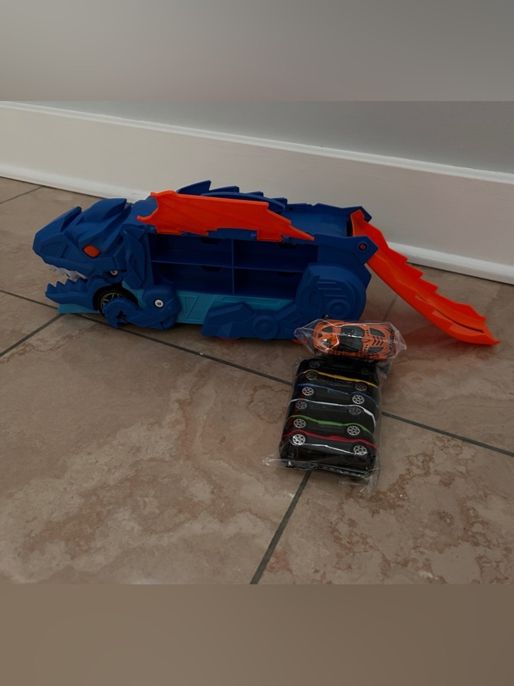 Dinosaur Car Carrier Blue Orange Playset with 12 Mini Race Cars NIB Birthday - Picture 9 of 9